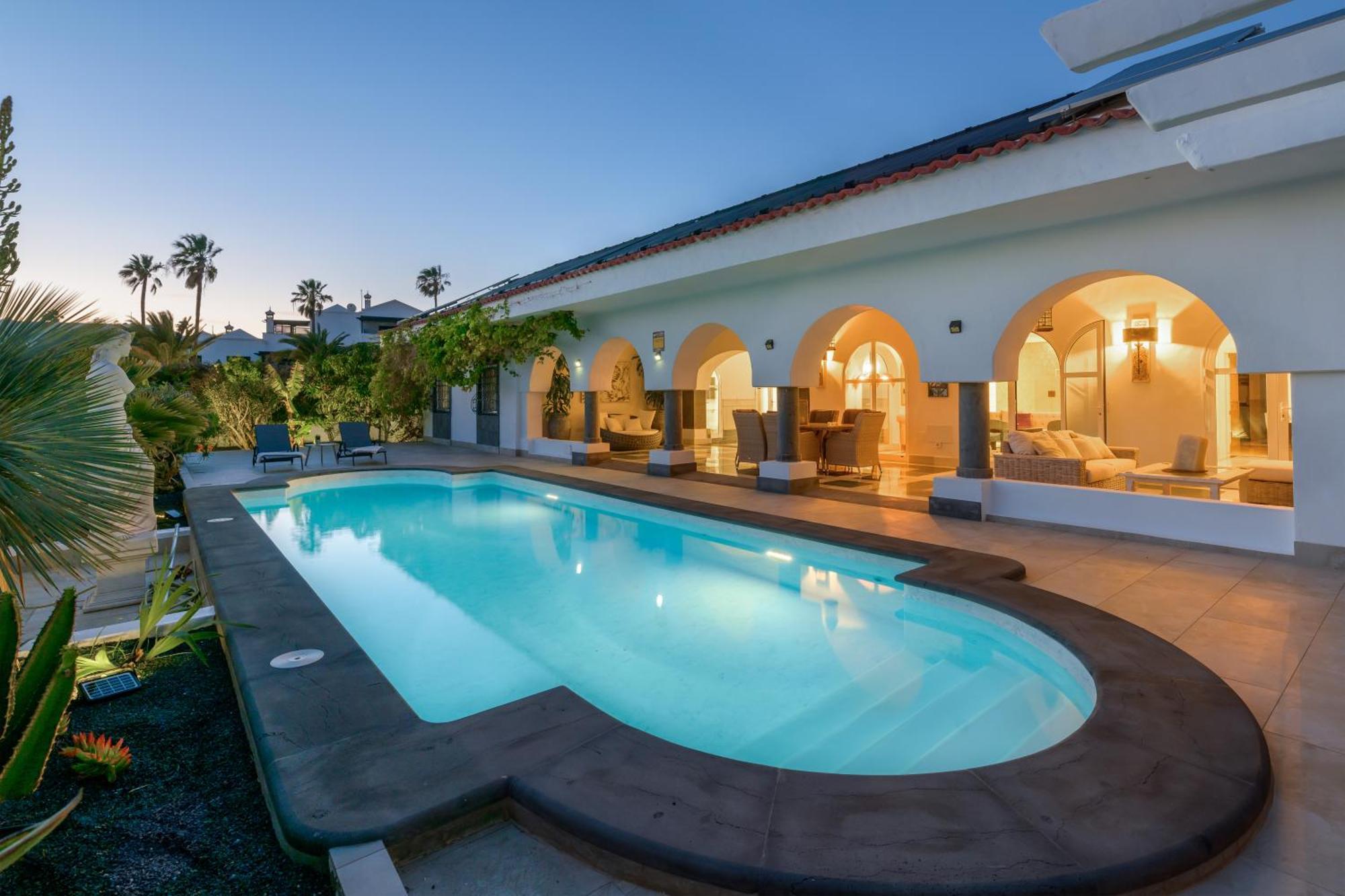 Oasis De Lujo - Luxury Boutique Villa Коста Тегисе Екстериор снимка